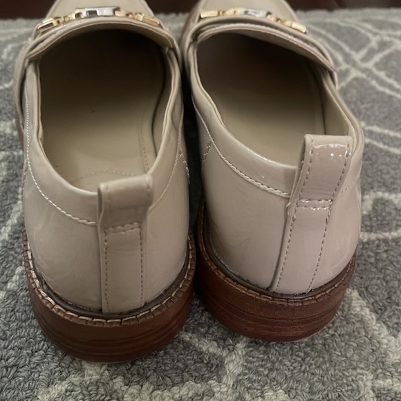 flat shoes - Picture 3 of 6